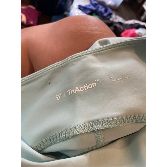 Aritzia TNA Womens Small Sage Green High Rise Biker Shorts - Picture 3 of 3